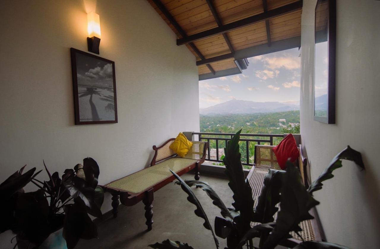 Hotel The Hills By Blue Fox Kandy Zewnętrze zdjęcie